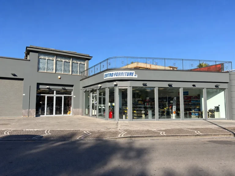 Sede di Centro Forniture in via Pioppaino 95 a Castellammare di Stabia