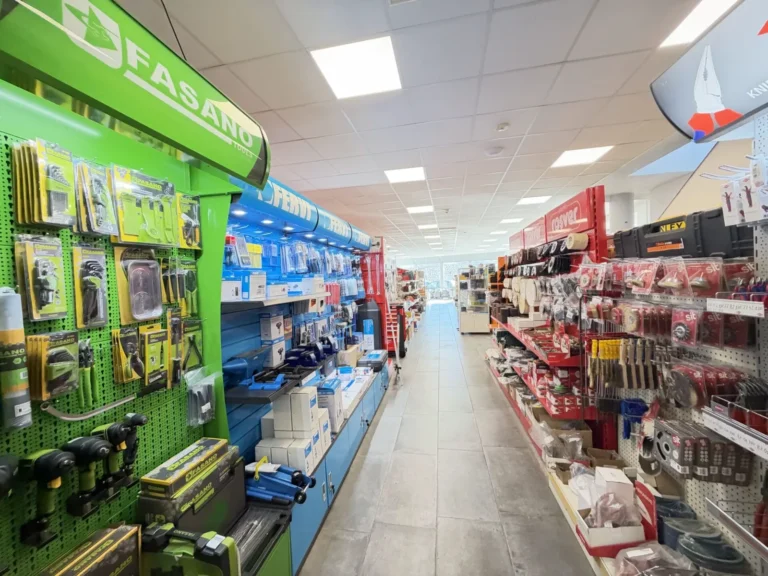 Corner Fasano Tools con utensili per officina